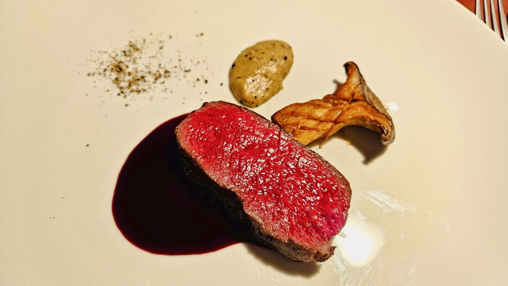 足寄のハンター儀間さんのエゾ鹿を丁寧にロースト